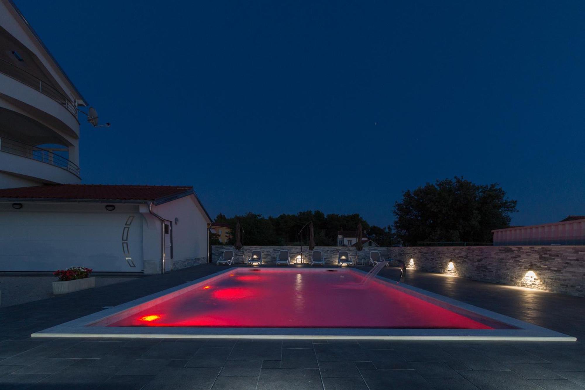 Apartmani Martin Mit Beheiztem Pool With Heated Pool Bibinje Exterior foto